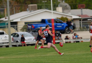 Eagles dig deep for win, remain undefeated