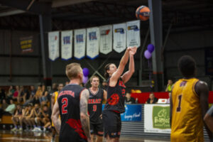 Heat Men’s win a hit with coach