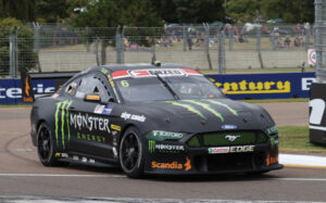 Supercars back on popular SA track