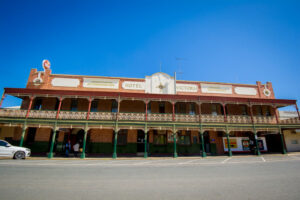 Ouyen hotel’s unpaid tab drags business down