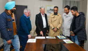 Meeting declares city open for business