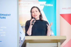 Ag Minister Jaclyn Symes makes Millewa drought visit