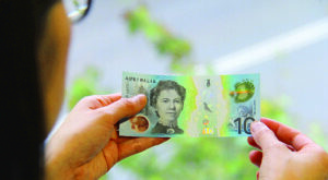Collectors cash in on new note