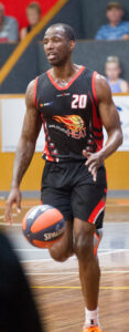 Men stay perfect with road sweep