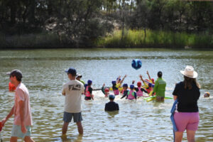 Bush nippers brave the beach heat