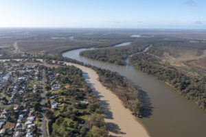 Fine over water regulator silence