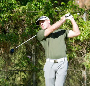 The 19th Hole: Battle of Black and Blue