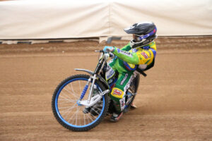 Jaimon Lidsey claims Phil Crump trophy