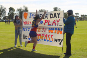 Unbeaten Saints win dour battle