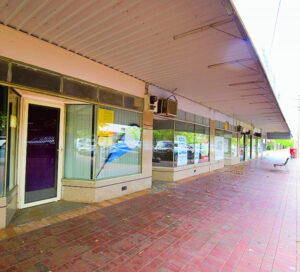 All quiet on the Dareton shop front