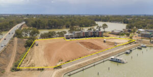 Mildura property man pushes for luxury marina hotel