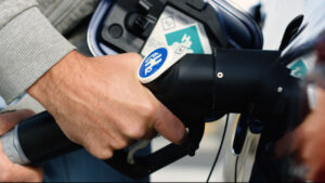 Hydrogen plant backers call for action