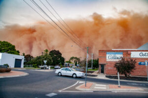 Caution urged as high winds, dust hits Sunraysia