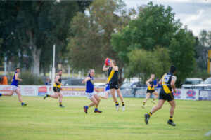 In-form Swallows soar to minor flag