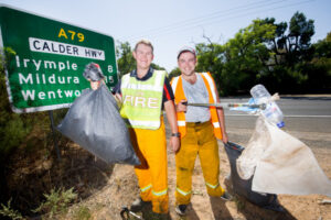 Volunteers clear decks on Clean Up Australia Day