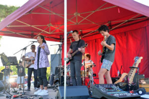 Live music hits the right note
