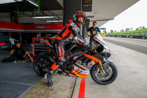 Waters set for season despite injury
