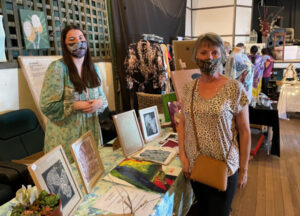 Crowds flock to Roxy market