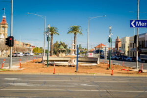 Deakin Avenue plantation work on track, Mildura Council says