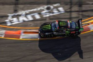 Waters still on track for second after tough weekend