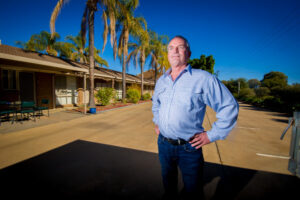 Border checkpoint crews book up big in Wentworth hotels