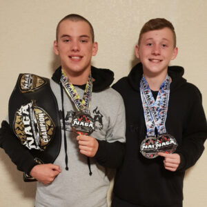 Burnham brothers fight for title glory
