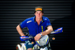 Large field set for Enduro motocross