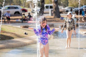 Cooling off in early heatwave