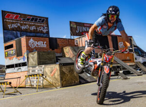 Stunt bikes bring the lols