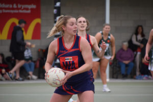 Dees get a workout ahead of heavyweight bout