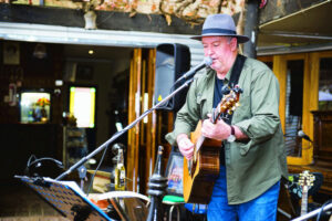 Red Cliffs market a treat for dads