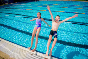 Regional Victorian pools, gyms to reopen as Victoria hits 70 per cent first dose