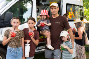 Red Cliffs alive with Country Market shoppers