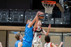 Unbeaten Wildcats unfazed by Hawks