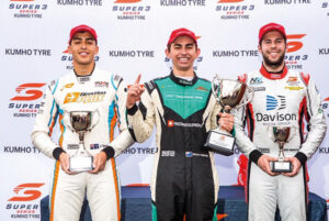Ribarits claims third in Super3