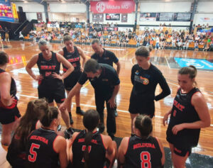 Buzzer-beater wins milestone game