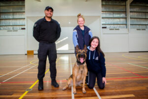 Police team sniffs out bomb danger