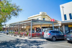Vic pubs, cafes and restaurants set to reopen in June