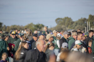 Police applaud SFNL crowd