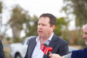 Mallee MP Andrew Broad backs migration cut