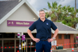 Libs pledge bus fare cut, but not passenger rail