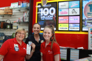 Powerball jackpots to $100m