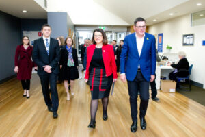 Mildura Base Hospital transfer will benefit staff, says Daniel Andrews