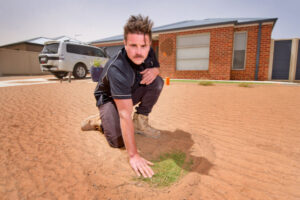 Dust from vacant land frustrates Sixteenth Street residents