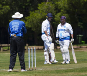 Coomie cling to finals hope