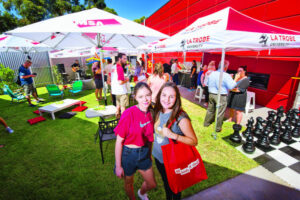 Students get a taste for uni life