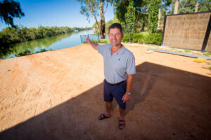 Buronga river view goes on the block
