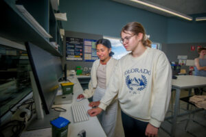 Junior F1 design crews in race for sponsors