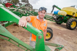 Mallee growers going with the grain, but hoping for some rain