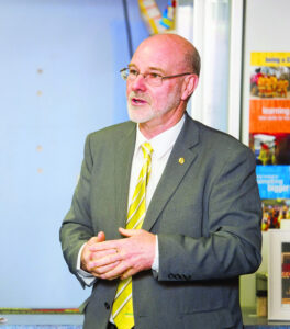 Member for Mildura Peter Crisp says brigades could suffer if reforms are passed: Volunteers fear